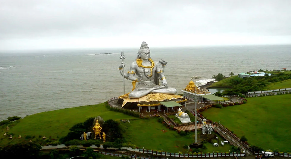 Murudeshwara Temple, Uttara Kannada (Karwar), Karnataka - Vushii.com